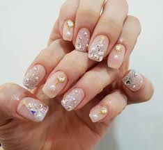 32 Holiday Nail Art Ideas To Get You Into The Christmas Spirit Christmas Nails Holiday Nail Art Holiday Nails