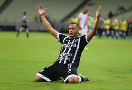 Pour sa première saison chez les pros, il inscrit quatre buts en 15 matchs, et son équipe se voit promue à l'échelon supérieur. Palmeiras Da Depressao On Twitter Arthur Cabral Que Sera Do Palmeiras Em 2019 Pelo Ceara 59 Jogos 24 Gols 5 Assistencias Fez Hoje O 18Âº Gol Em 31 Jogos Na Temporada Https T Co 0pin1ysywy