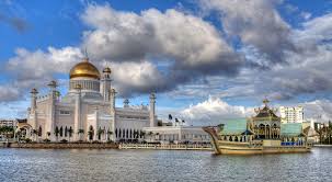 Sultan omar ali saifuddin ii'nin hükümdarlığı sırasında, üzerinde mutlak kontrol sağlamaya çalıştı. Sultan Omar Ali Saifuddien Mosque Mosque In Brunei Thousand Wonders