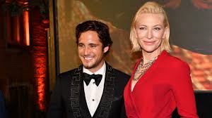 Diego boneta age, birthday facts (2020) are you looking diego boneta birthday & age? Diego Boneta Recibe Premio Por Actor Juvenil En Venecia El Txoro Matutino