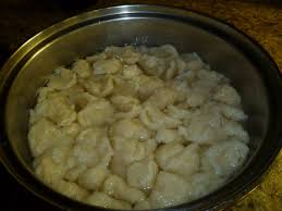 Homemade Drop Noodles My Family Calls Them Lead Bellies Great In Either Ham Pot Pie Or Chicken And Corn Soup Haluski Recipe Recipes Haluski