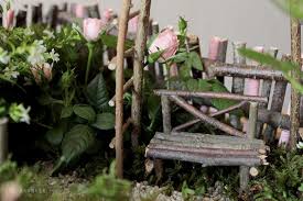 Wie Man Geldgeschenke In Einen Englischen Cottage Garten Verpackt Oder Wie Man Einen Minigarten Anlegt Geschenk Garten Mini Garten Cottage Garten Design