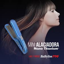 No importa el lugar en donde te encuentres. Con la Mini alaciadora Nano  Titanium logra el acabado perfecto en toda ocasión. Carcasa de Ryton.  #BaBylissPRO #NanoTitanium. De venta en: Probell México Distribuidora