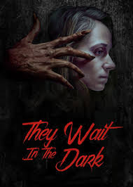 Czekają w ciemności (2022)