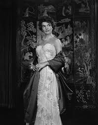 With natalie portman, peter sarsgaard, greta gerwig, billy crudup. Jacqueline Kennedy Yousuf Karsh