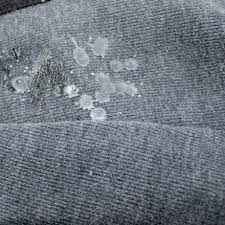 Da das flüssige wachs oft tief in die kleidung, hose, teppich oder ins holz eindrigt, braucht man die richtigen methoden. Wachsflecken Auf Der Tapete Mit Fohn Microfaser Entfernen