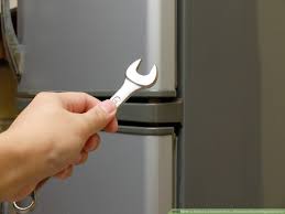 Just mix 2 tablespoons of the product with 4 or 5 drops of water, then rub it on the scratch with a damp microfiber cloth. How To Remove A Scratch From A Stainless Steel Refrigerator Door