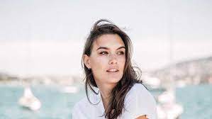 Dark glamourtv ronja furrer the black swan. Topmodel Ronja Furrer Spricht Uber Freund Stress Und Ihre Traume Schweizer Illustrierte