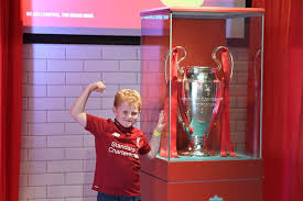 Was founded following a dispute between the everton committee and john houlding, club president and owner of the land at anfield.after eight years at the stadium, everton relocated to goodison park in 1892 and houlding founded liverpool f.c. Queues Of Liverpool Fc Fans Visit The Sixth Champions League Trophy In Anfield Liverpool Echo