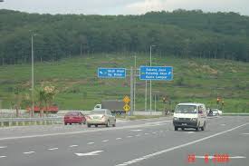 Der sultan abdul aziz shah airport ist ein flughafen in kuala lumpur, der hauptstadt malaysias. Traffic Junction Jalan Lapangan Terbang Subang Of Sultan Abdul Aziz Shah Airport Highway Mapio Net