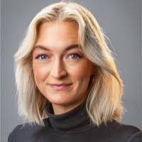 Sara Rott's Instagram, Twitter & Facebook