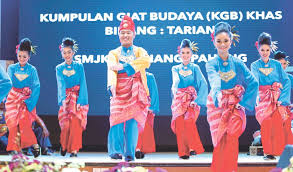 Pengarah jabatan kebudayaan dan kesenian negara (jkkn) sabah. Seni Budaya Bukan Remeh