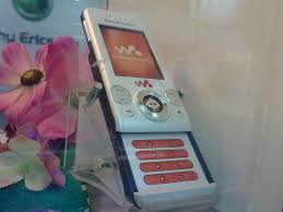File:Sony Ericsson W580i.jpg ...