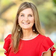 Kimberly Brill's Instagram, Twitter & Facebook