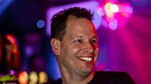 Book wedding entertainment