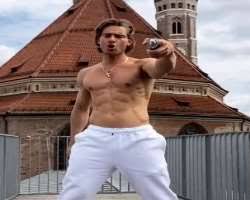 Check spelling or type a new query. Jeremy Fragrance Birthday Real Name Age Weight Height Family Contact Details Girlfriend S Bio More Notednames