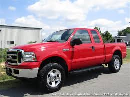 The front windshield is in excellent condition. 2006 Ford F 250 Super Duty Lariat 4x4 Manual Extended Cab Sb
