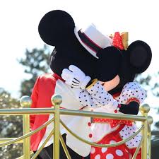 aya on instagram ミニーちゃんにデレデレ 可愛い後ろ姿 tokyodisneyland 東京ディズニーランド ベリーベリーミニー ベリミニ ベリーミニーリミックス ミッキー ミニー ミキミニ ディズニー写真部 ディズニーキャラクター 可愛い