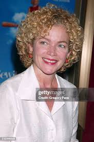 2,517 Amy Irving Photos & High Res Pictures