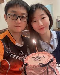 𝑪𝒂𝒓𝒐𝒍 𝑪𝒉𝒆𝒘