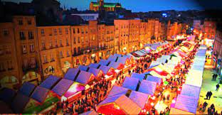 Marche de noel ce samedi au chalet : Les Marches De Noel De Metz Ouvrent Ce Matin Le Lorrain