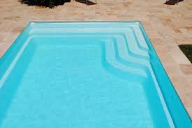 Piscine Coque Enterree Pas Cher Cavaillon France Piscines Composites