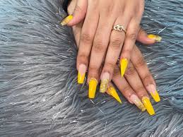 You can go with bright sunshine yellow or a more muted lemon, whatever suits your 47. Updated 55 Sunny Yellow Acrylic Nail Designs August 2020