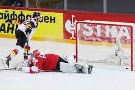 Thomas vermaelen / thomas vermaelen and sergi samp. Bundestrainer Toni Soderholm Uber Marcel Noebels Penalty Das War Ein Tor Von Dem Man Eigentlich Fur Ein Land Briefmarken Produziert Eishockey News