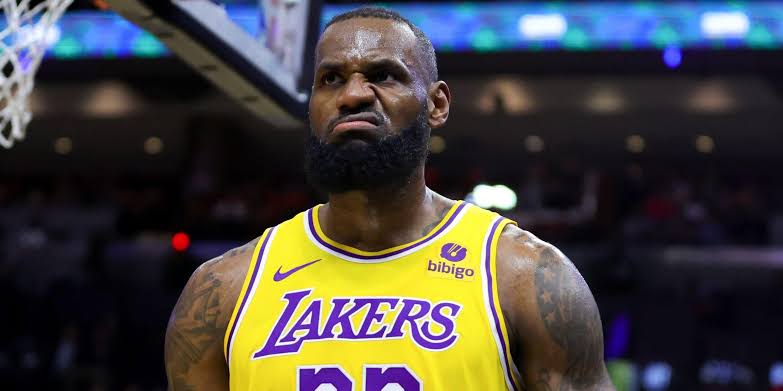 From Lakers and LeBron to Warriors and Wolves, early NBA concerns and  celebrations - The Athletic