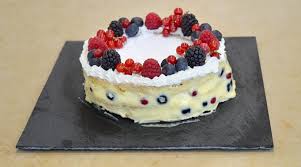 3 rettangoli di pasta sfoglia già pronta 500 ml latte intero 200 ml panna. Millefoglie Con Crema Chantilly E Frutti Di Bosco Corso Pasticcere