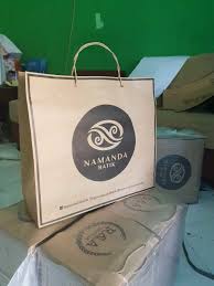 Pembuatan paper bag bandung atau tas kertas bandung bisa kami kerjakan dalam 7 hari untuk pembuatan 1.000 biji dan pengiriman satu. Paper Bag Murah Tas Kertas Tas Kertas