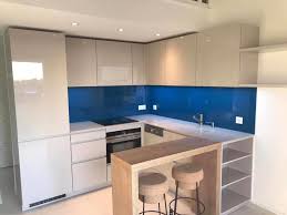 A modern european kitchen cabinets showroom located near south coast plaza in costa mesa, orange county, southern california. Cuisine Leicht Sirius Mohair Plan Quartz Cuisiba Decoratlan Facebook