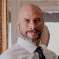 Lee Lister's Instagram, Twitter & Facebook