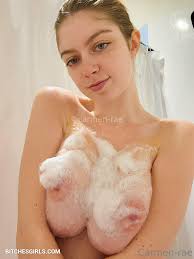 Makoshake Nude - Nude Videos