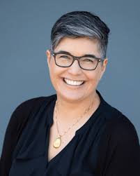 Sara Florence Davidson discusses the Sḵ'ad'a Stories Series with SesayArts 