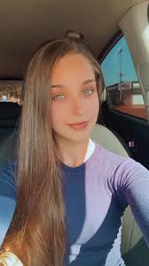 Videos de Fernanda Hart Back (@fernandahartback) con “O Alvo (feat.  Henrique & Juliano) (Ao Vivo)