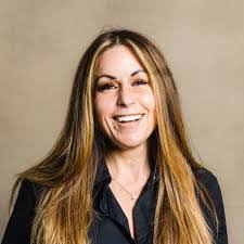 Laurie Marr's Instagram, Twitter & Facebook