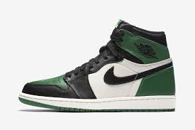 Black And White Jordan 1 High Air Jordan 1 High Pine Green Oficjalne Zdjecia I Szczegoly Premiery Air Jordans Retro Air Jordans Nike Air Jordan Retro