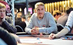 Jul 23, 2021 · personell gibt es die nächsten schlechten nachrichten für borussias trainer adi hütter: Sportbible Max Kruse Went To Las Vegas And Won 23 500 Facebook