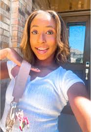 pretty face 💫🙈🤭 #higuys #prettyface #prettywaist #dinnerplate #pretty  #blackgirl #blondehair #trending #fypシ゚viral #blowthisup #hair