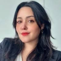 60+ perfiles de «Adriana Reyes»