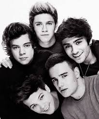 Black And White Harry Styles Photoshoot Onedirection Bullying Photoshoot Black And White Beautiful Picture Foto Di Gruppo Celebrita Cantanti