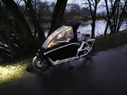 Ladies And Gentlemen It S Winterbiketoworkday Get Your Bike And Have A Great Weekend Fahrrad Fridaysforfuture Mdrza Biketowork Lastenrad Car Rad Licht