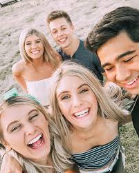 3 years with my lover boy 💛🥂