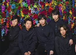 yumesho on instagram 嵐 花 のコラボ最高 嵐 櫻井翔 大野智 二宮和也 相葉雅紀 松本潤 嵐 嵐 花 嵐5人