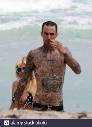 Travis barker's daughter looks like she's 25 year old playboy bunny she's 14 Travis Barker Und Shanna Moakler Stockfotos Und Bilder Kaufen Alamy