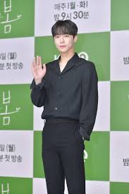멀리서 보면 푸른 봄 작가 지늉 총편수 총 238화 취직, 연애, 우정, 뭐 하나 쉽지가 않아!그런 당신의 이름은 바로 대.학.생. Lbpb Lwpb8spkm