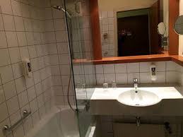 badezimmer ideen altbau badezimmer badezimmer fliesen ideen badezimmer regal ikea