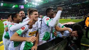 Gladbach schlägt den rekordmeister aus münchen mit 3:2. Fussball Bundesliga Borussia Monchengladbach Besiegt Bayern Munchen Der Spiegel