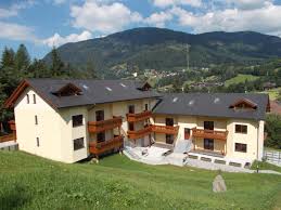 L'appartementanlage thermenblick offre diversi appartamenti a bad kleinkirchheim, a soli 150 m dalla funivia maibrunnbahn e a soli 120 m dal centro termale sankt kathrein. Wald Residence Bad Kleinkirchheim Zum Angebot Gastebewertungen